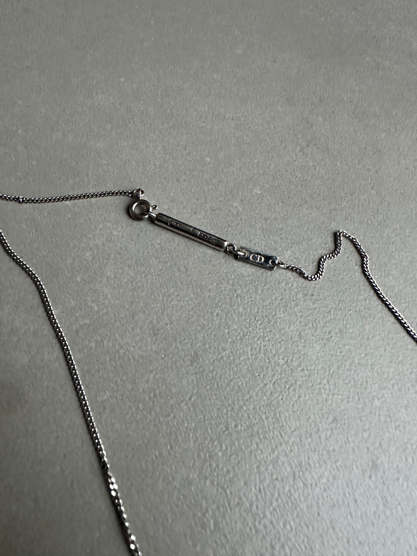 Dior Homme AW05 「イン・ザ・モーニング」ハトネックレス