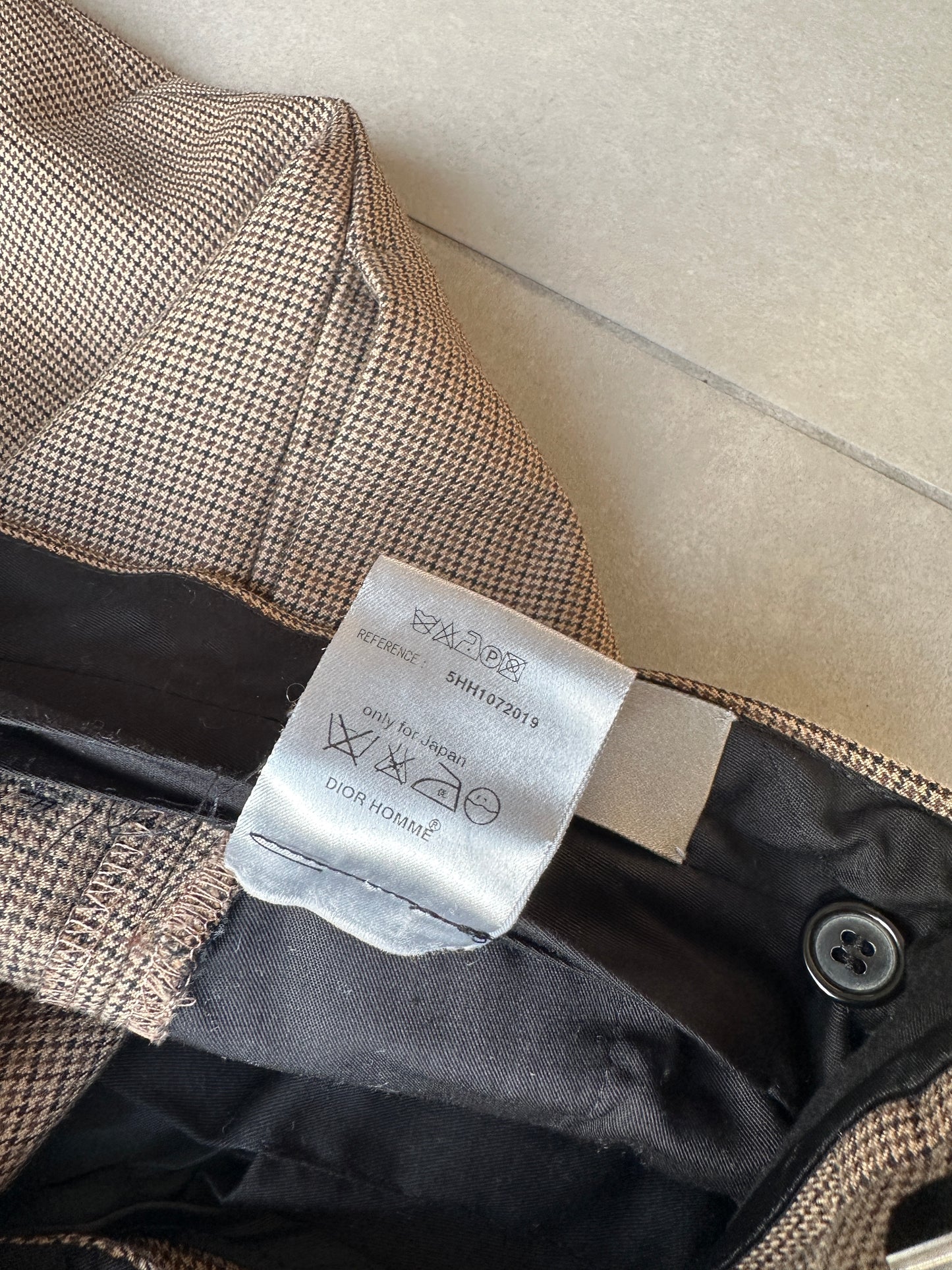 Dior Homme AW05 “In The Morning” houndstooth suit
