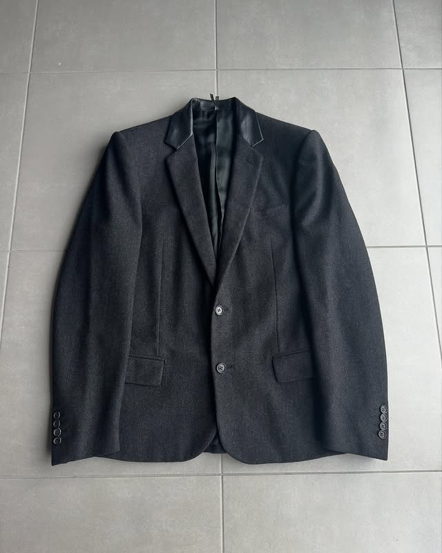 Dior Homme AW01 “Solitaire” leather collar blazer