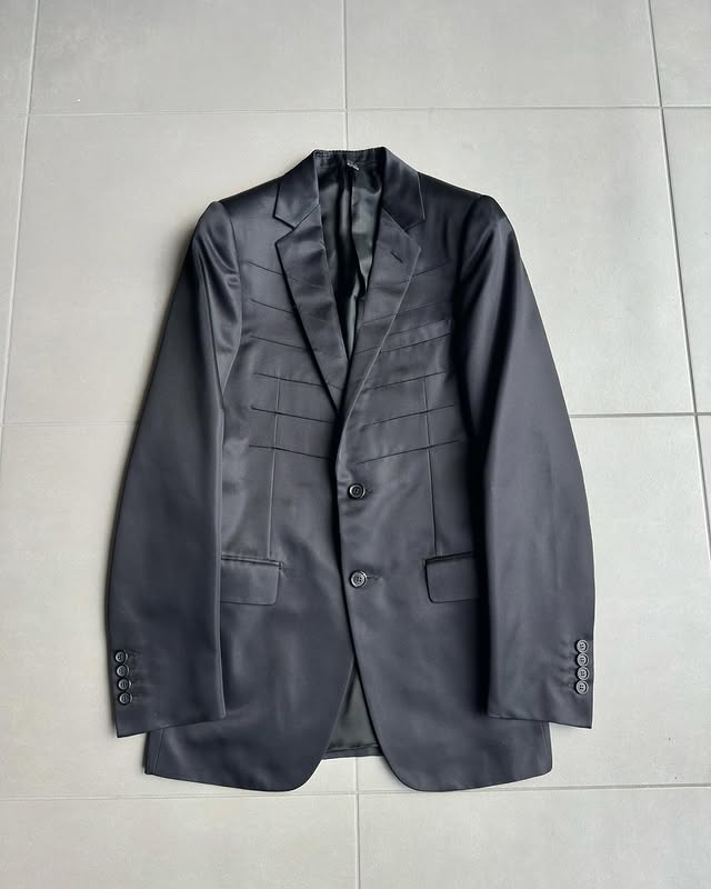Dior Homme SS03 “follow me” silk slit blazer