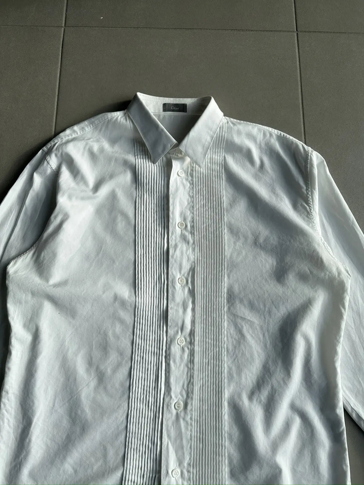 Dior Homme AW05 「イン・ザ・モーニング」ボタンアップタキシードシャツ