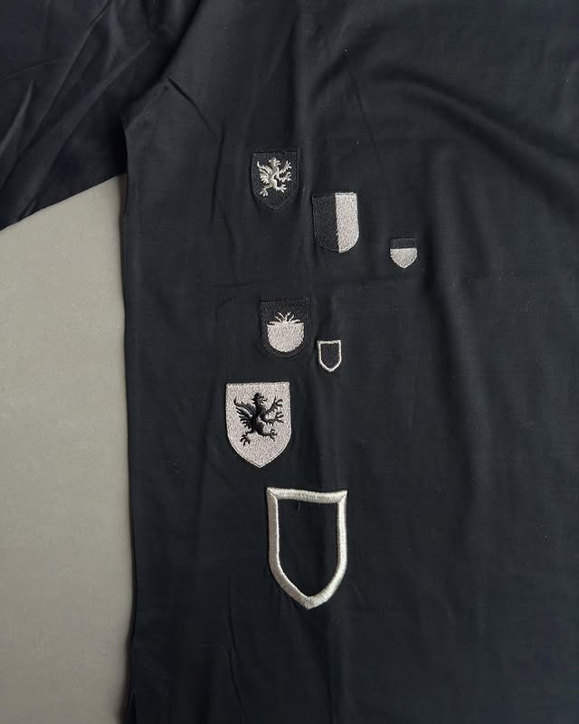 Dior homme AW02 “reflexion” embroidered crest long-sleeve shirt