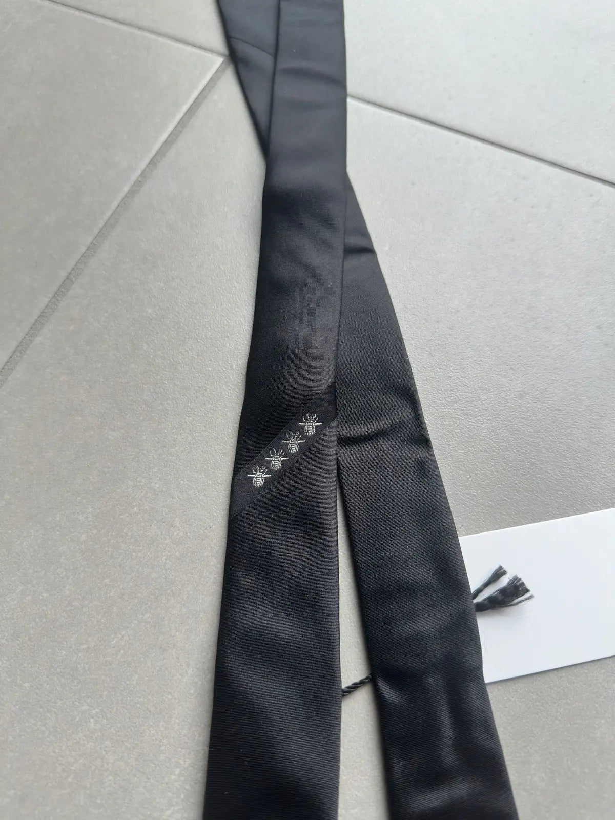 Dior Homme SS04 "Strip" 4 Bee skinny silk tie by