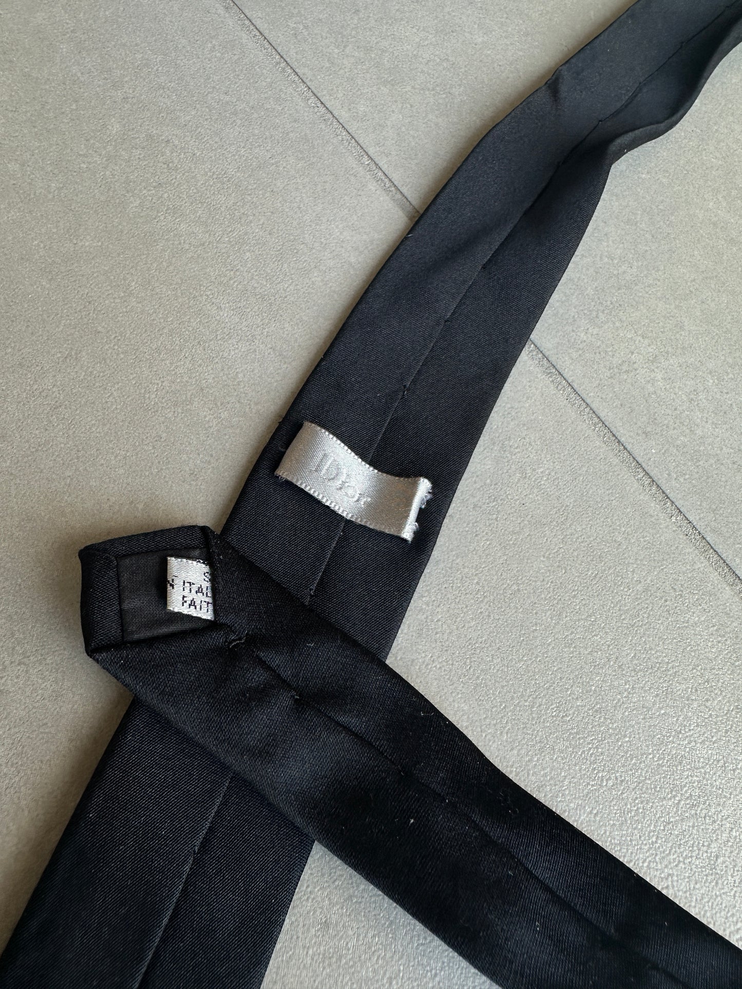 Dior homme AW02 “reflexion” Bee motif tie