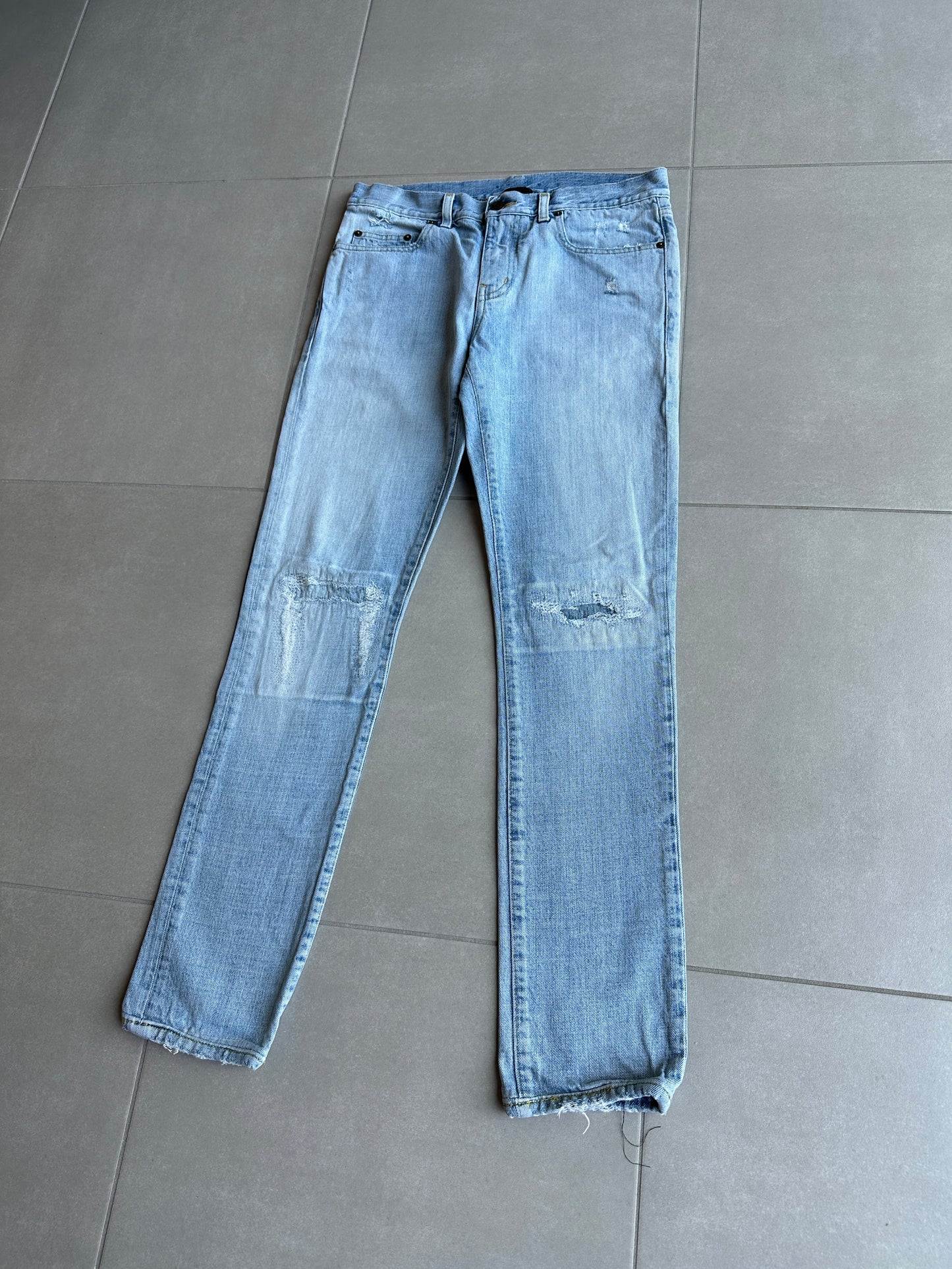 Saint Laurent Paris AW15 D02  distressed Denim
