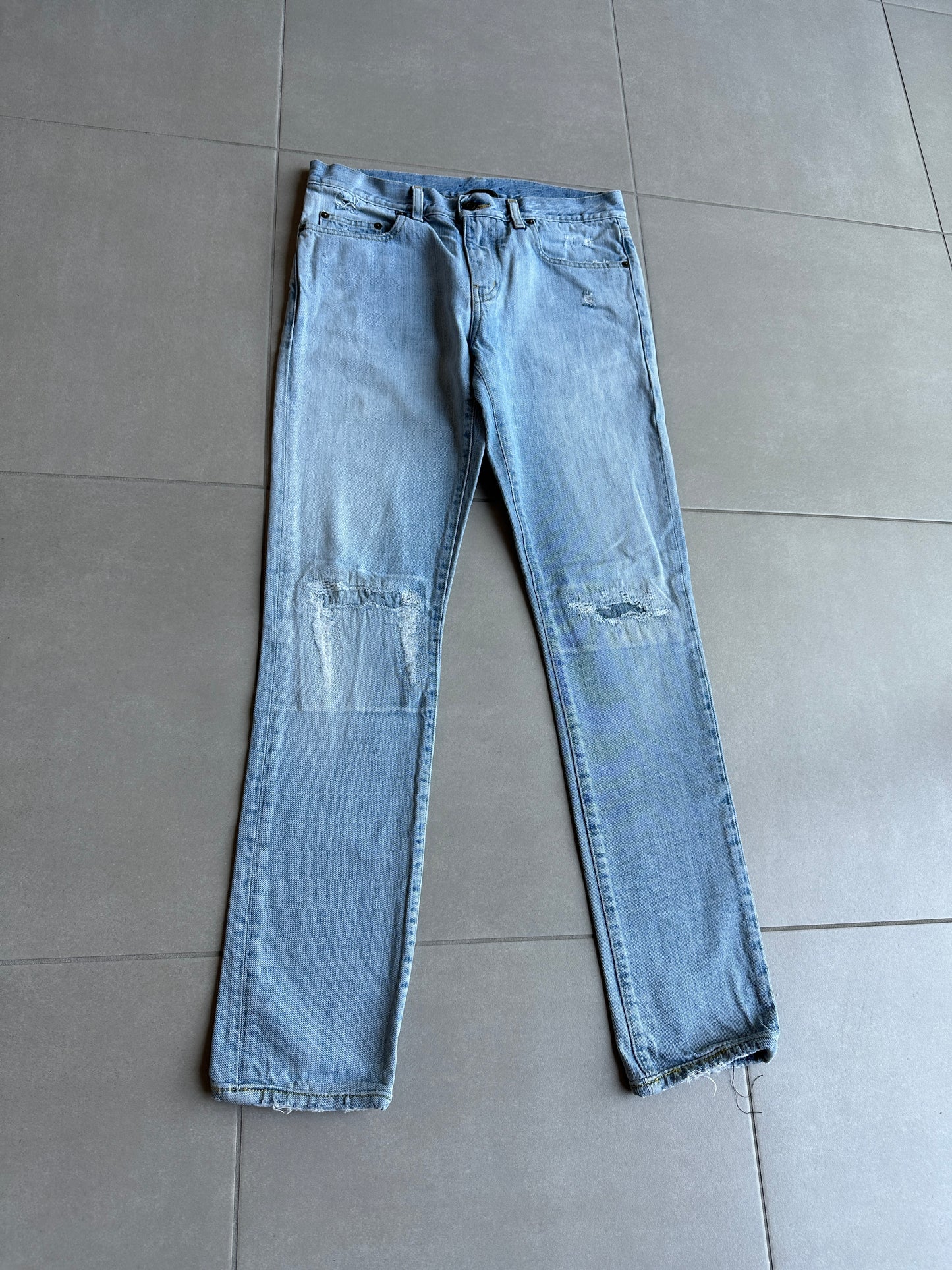Saint Laurent Paris AW15 D02  distressed Denim