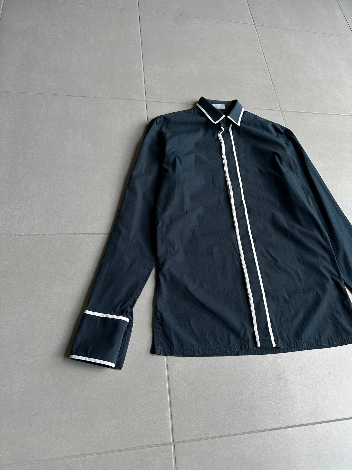 Dior Homme AW02 "reflexion" Contrast button up