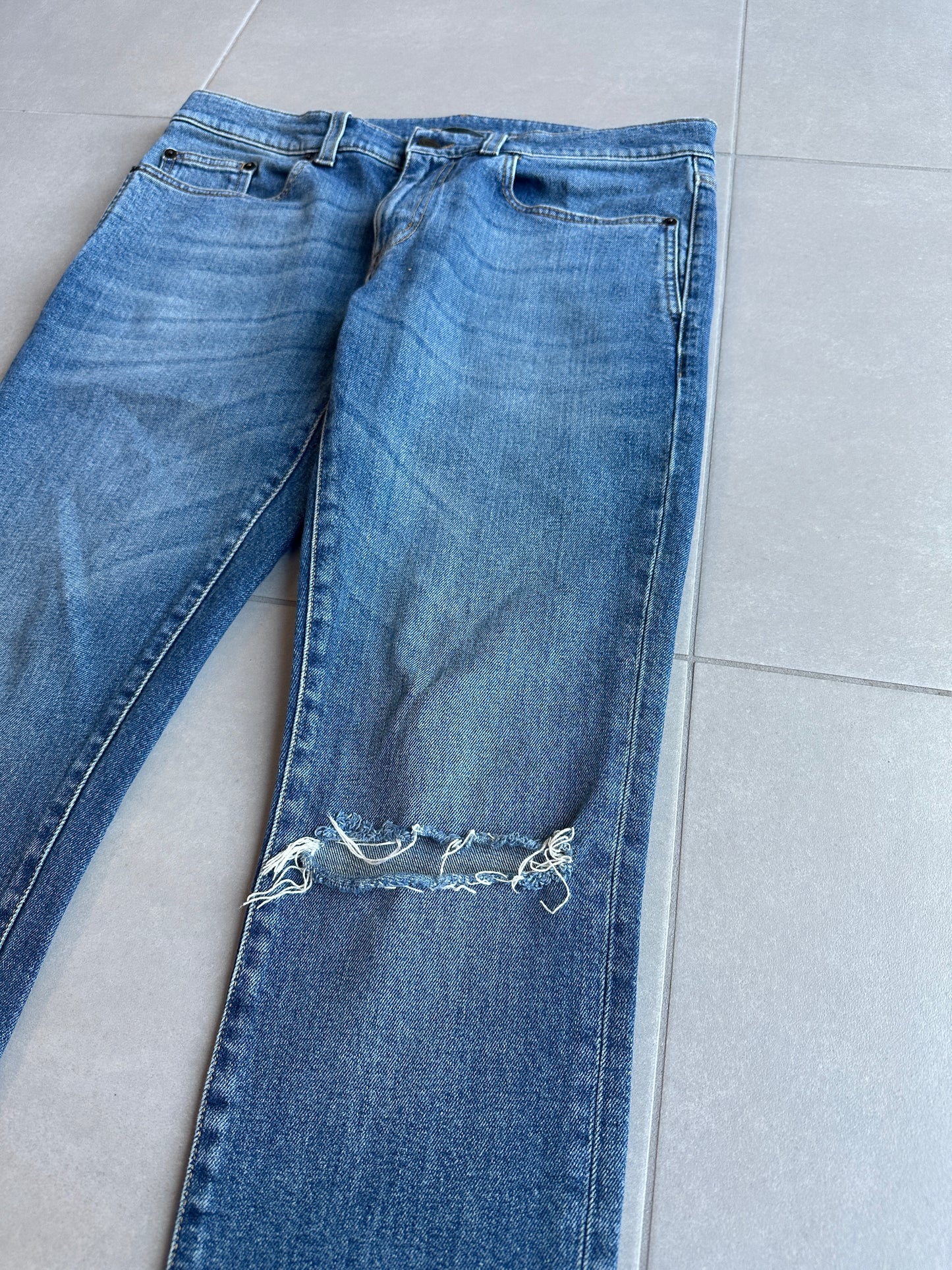 Saint Laurent Paris AW19 D02 washed whiskered distressed denim
