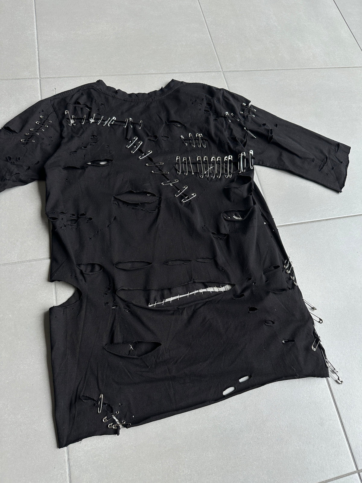 Balmain SS11 Safety pin destroyed t-shirt