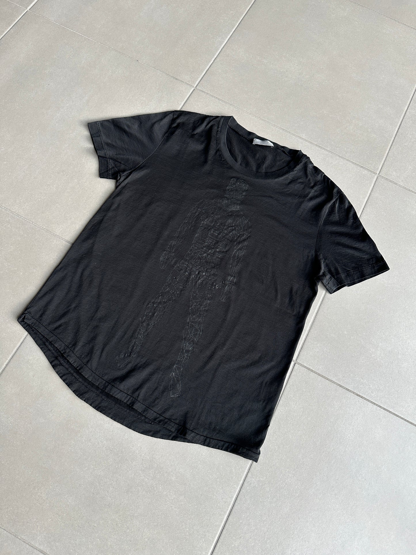 ディオール オム 2004年春夏コレクション「ストリップ」ロボットモチーフTシャツ