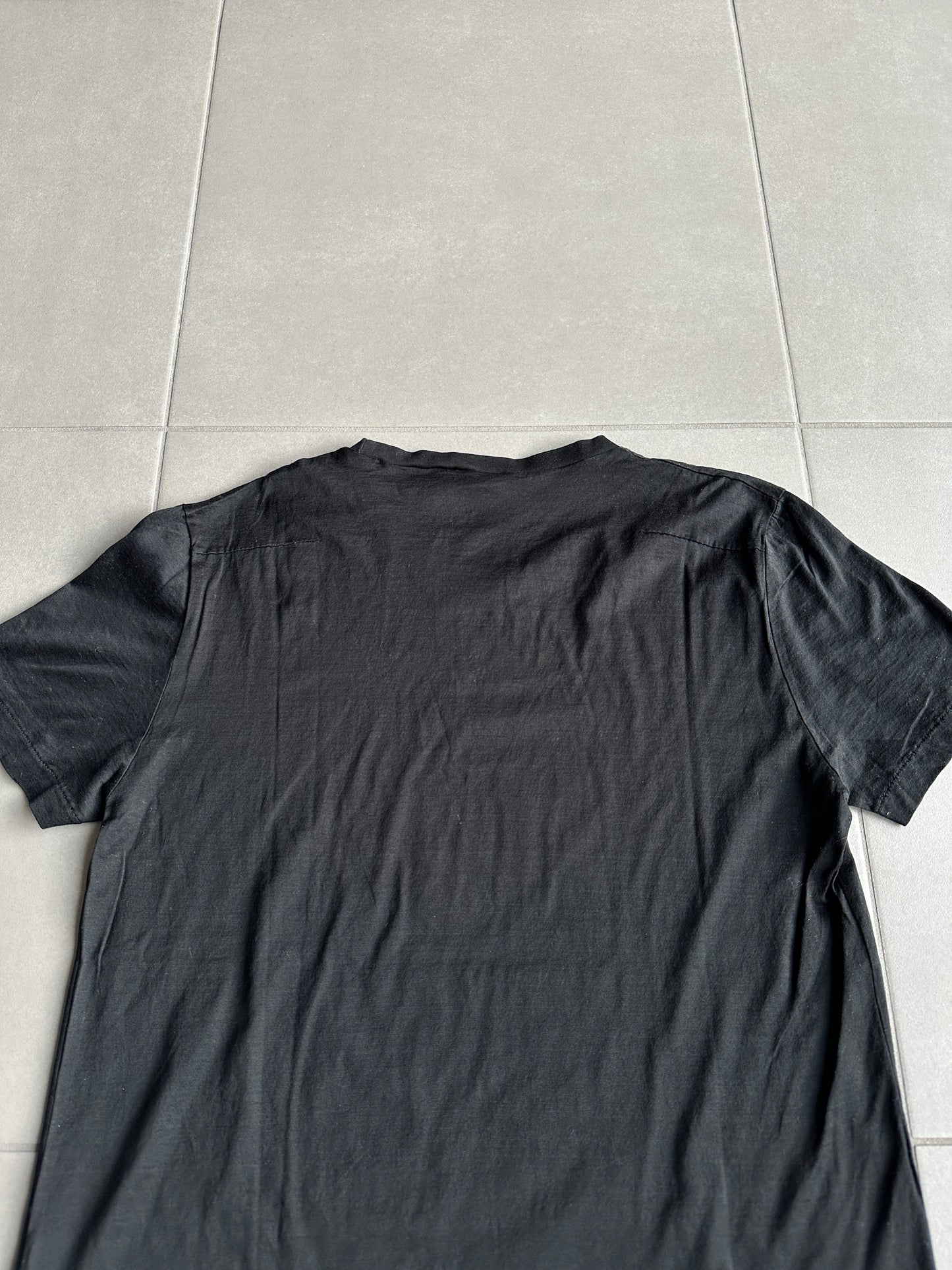 ディオール オム 2004年春夏コレクション「ストリップ」ロボットモチーフTシャツ