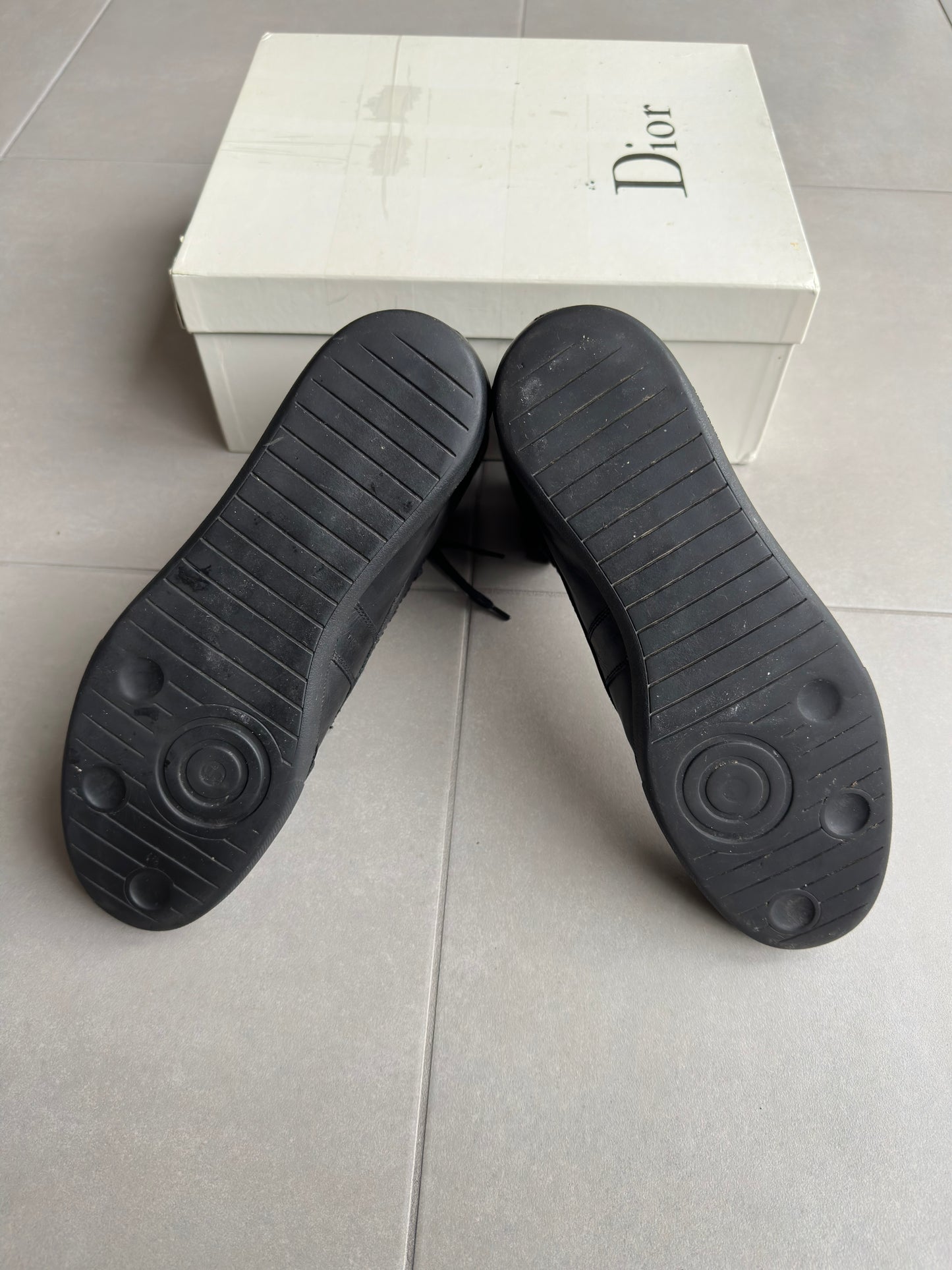 Dior Homme AW04 "Victim of the crime" Leather high-top front zip sneakers