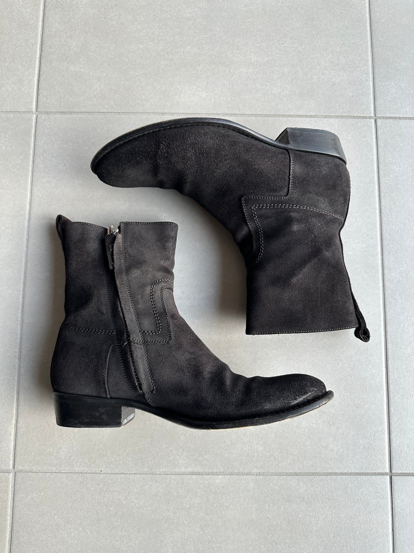 Dior Homme AW07 “Navigate” western Cuban heel suede boots