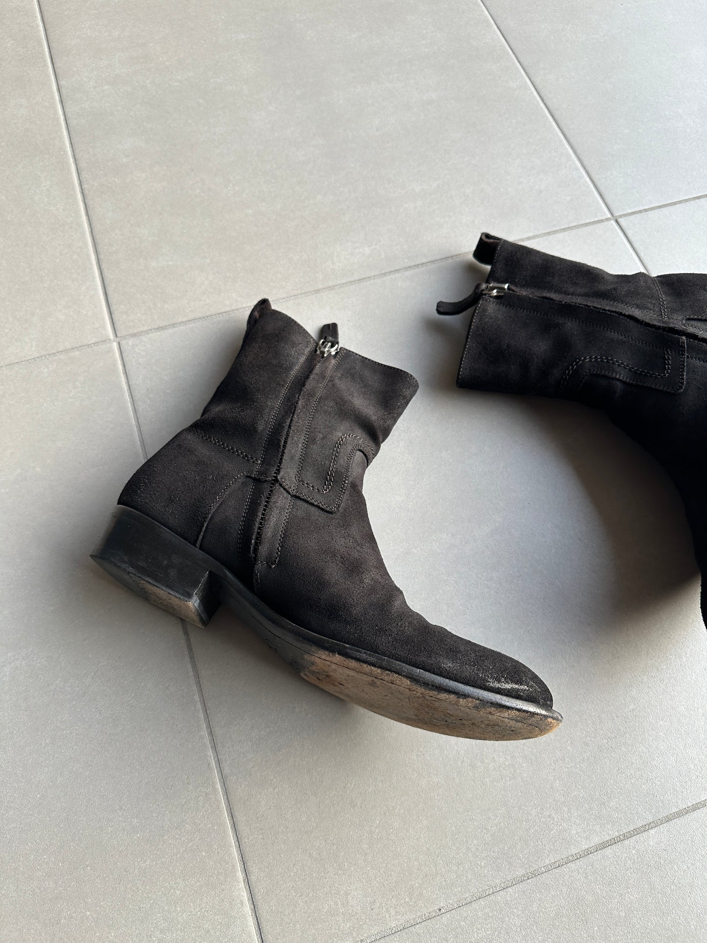 Dior Homme AW07 “Navigate” western Cuban heel suede boots