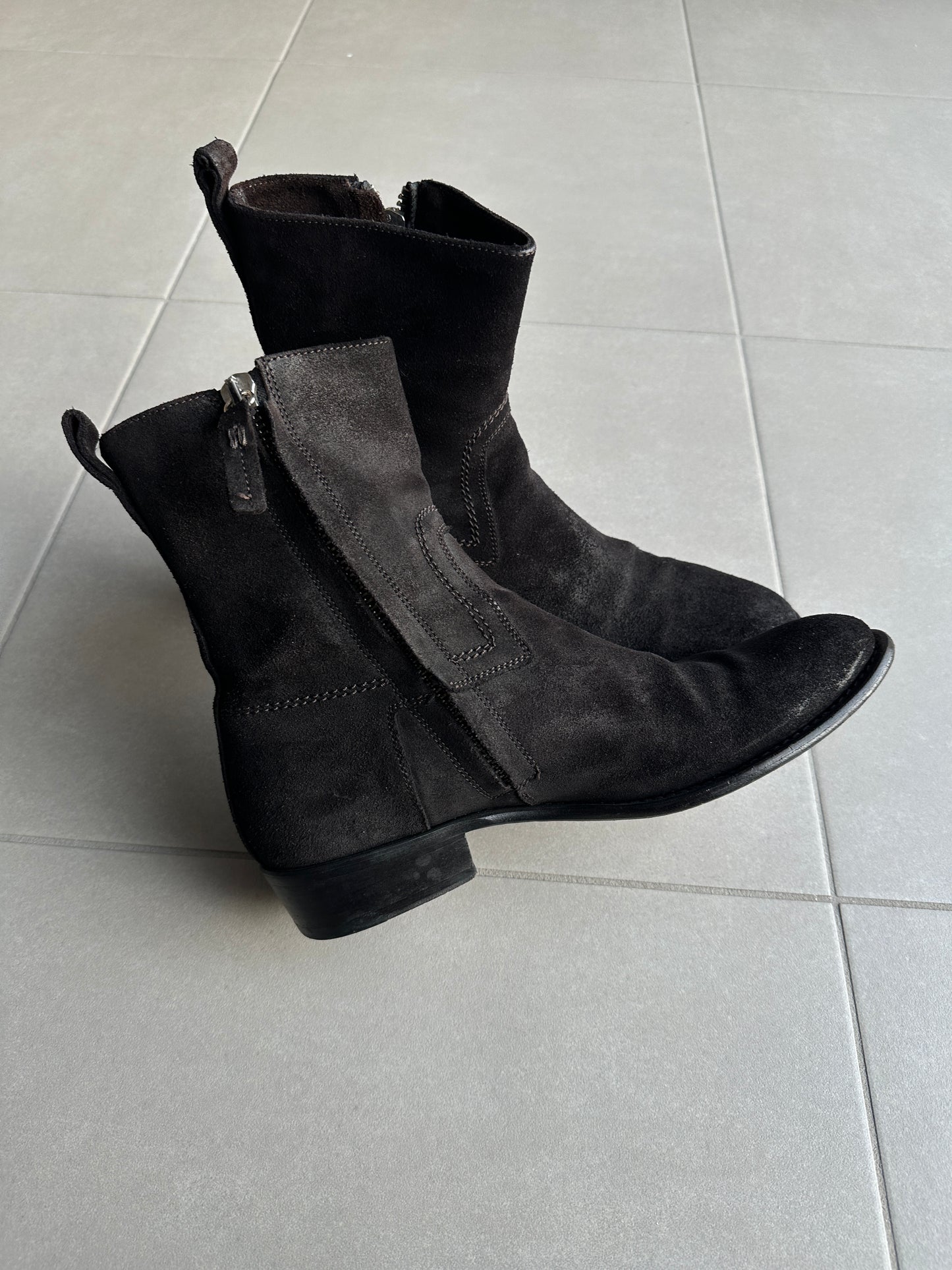 Dior Homme AW07 “Navigate” western Cuban heel suede boots