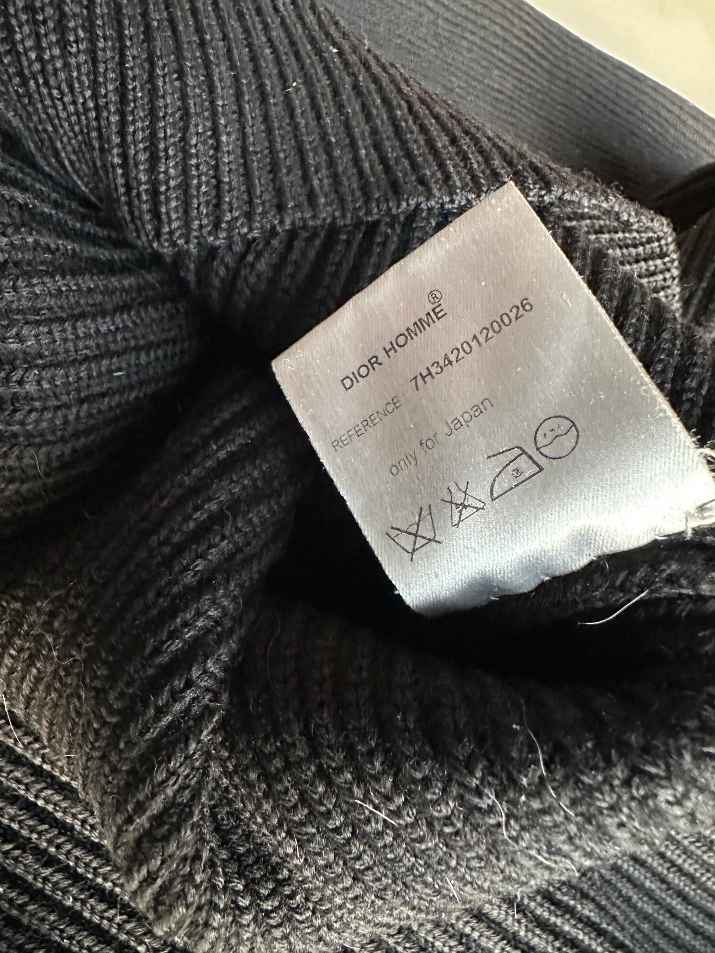 Dior Homme AW07 “Navigate” thumb hole diver knit sweater