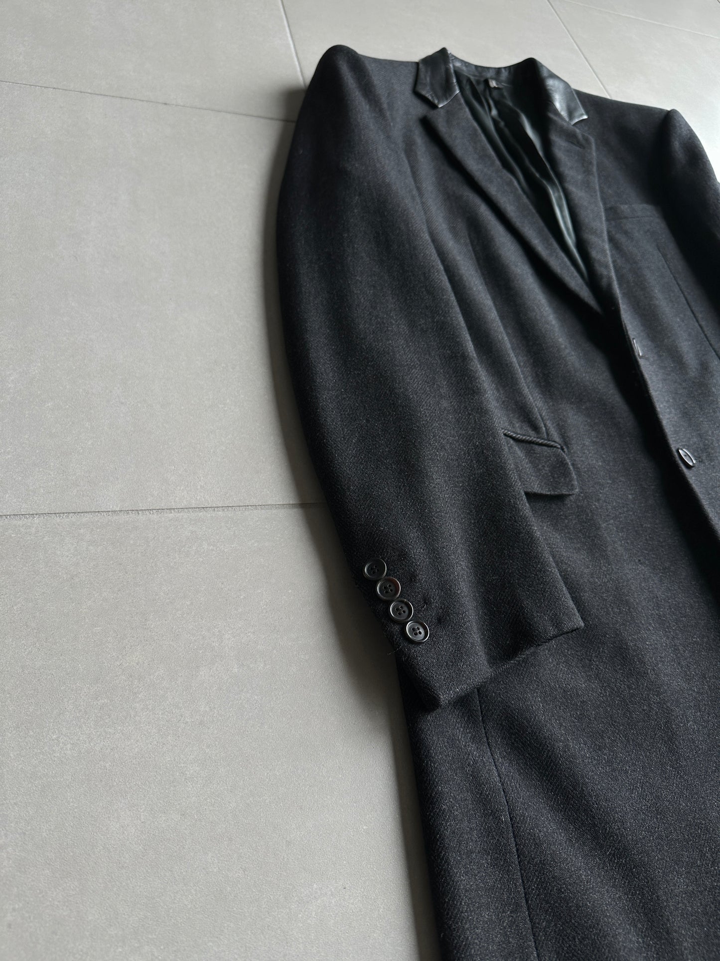 Dior Homme AW01 “Solitaire” Leather trimmed collar coat