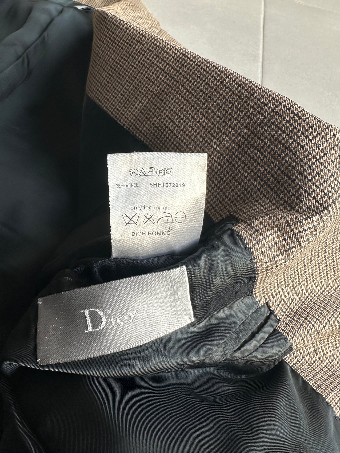 Dior Homme AW05 “In The Morning” houndstooth suit