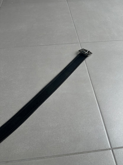 Dior Homme SS05 “BECK/Untitled” leather D point belt