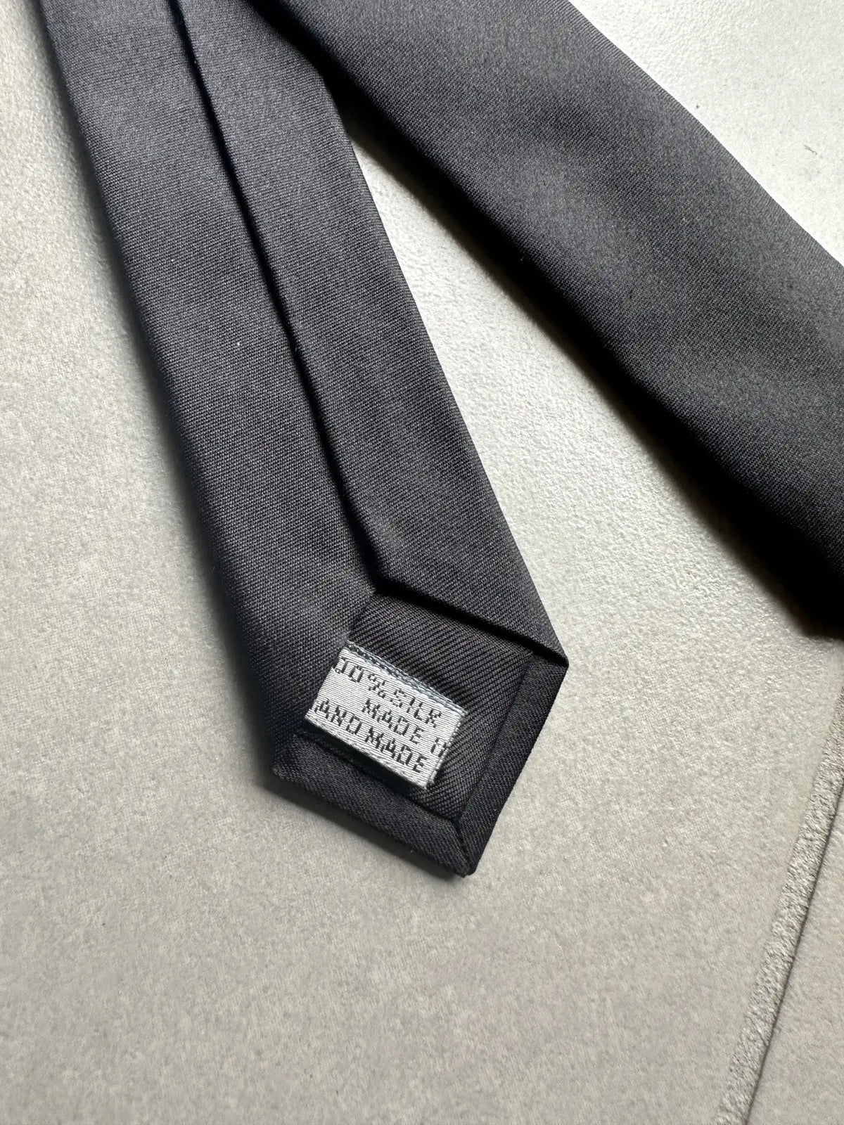 Dior Homme SS04 "Strip" 4 Bee skinny silk tie by